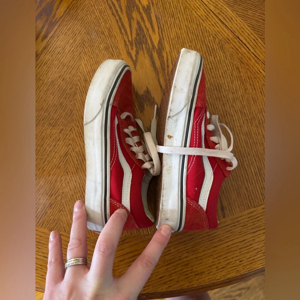 VANS - Picture 2 of 3